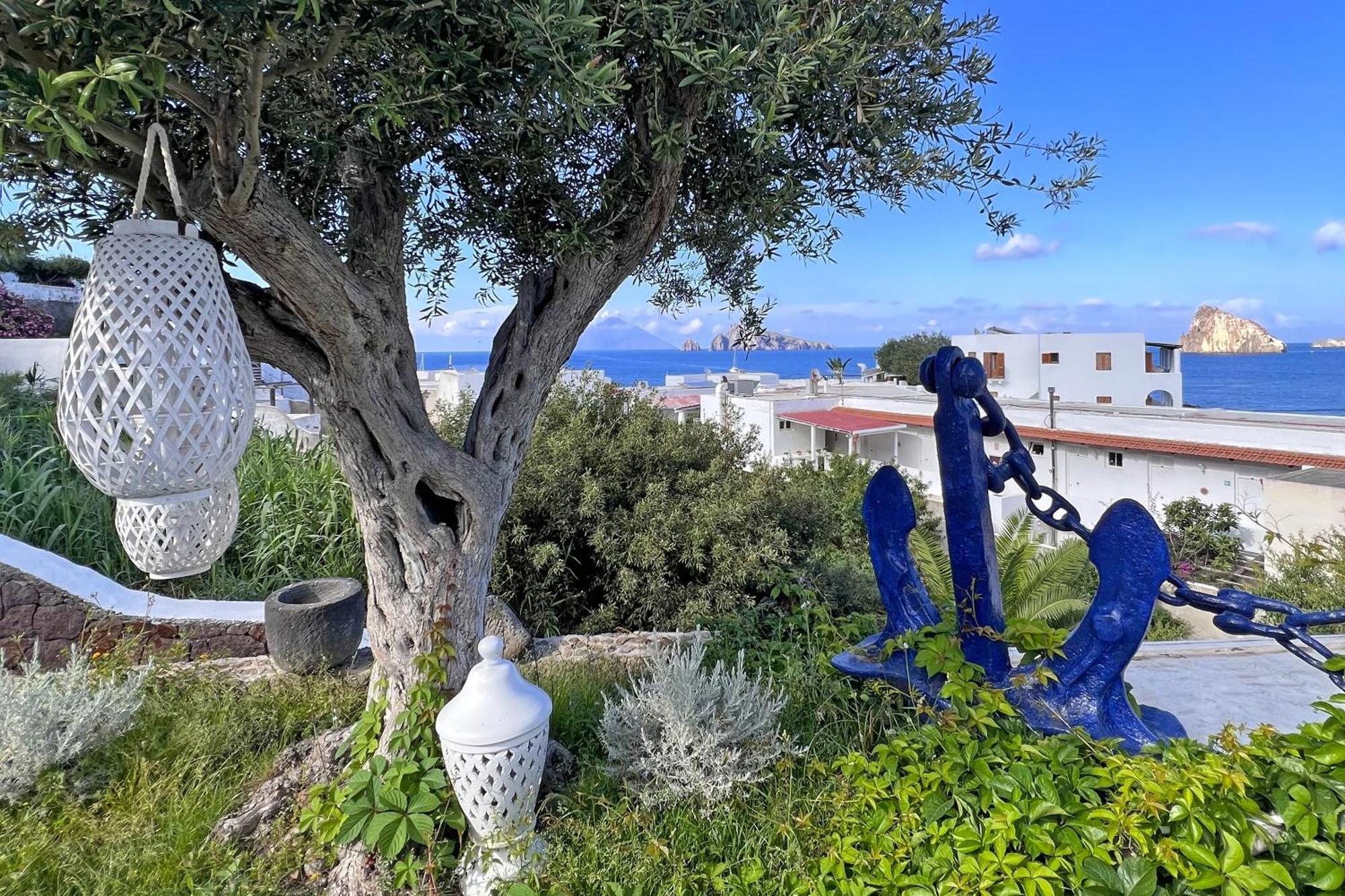 Dependance La Caletta Hotel Panarea Bagian luar foto