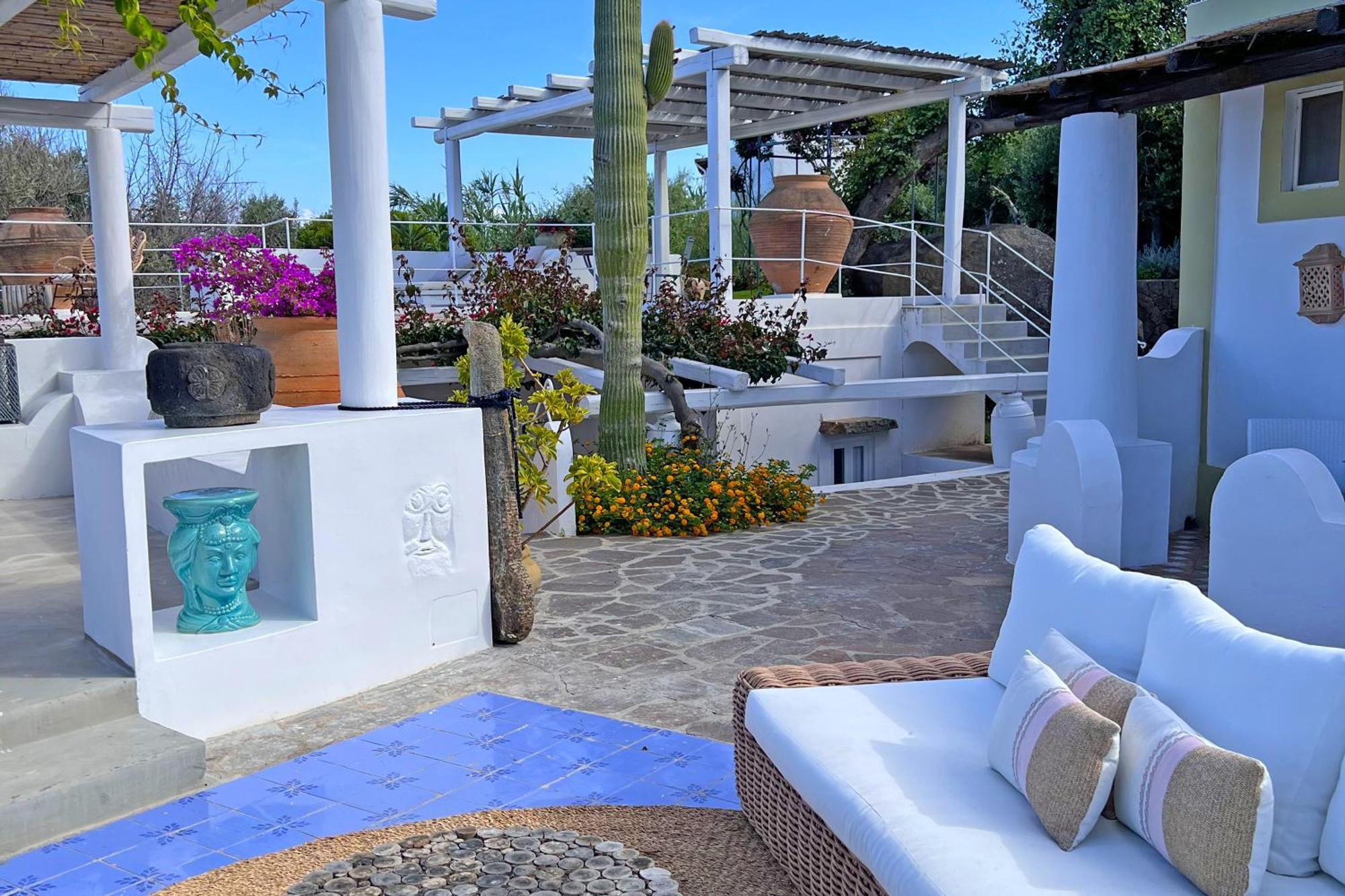 Dependance La Caletta Hotel Panarea Bagian luar foto