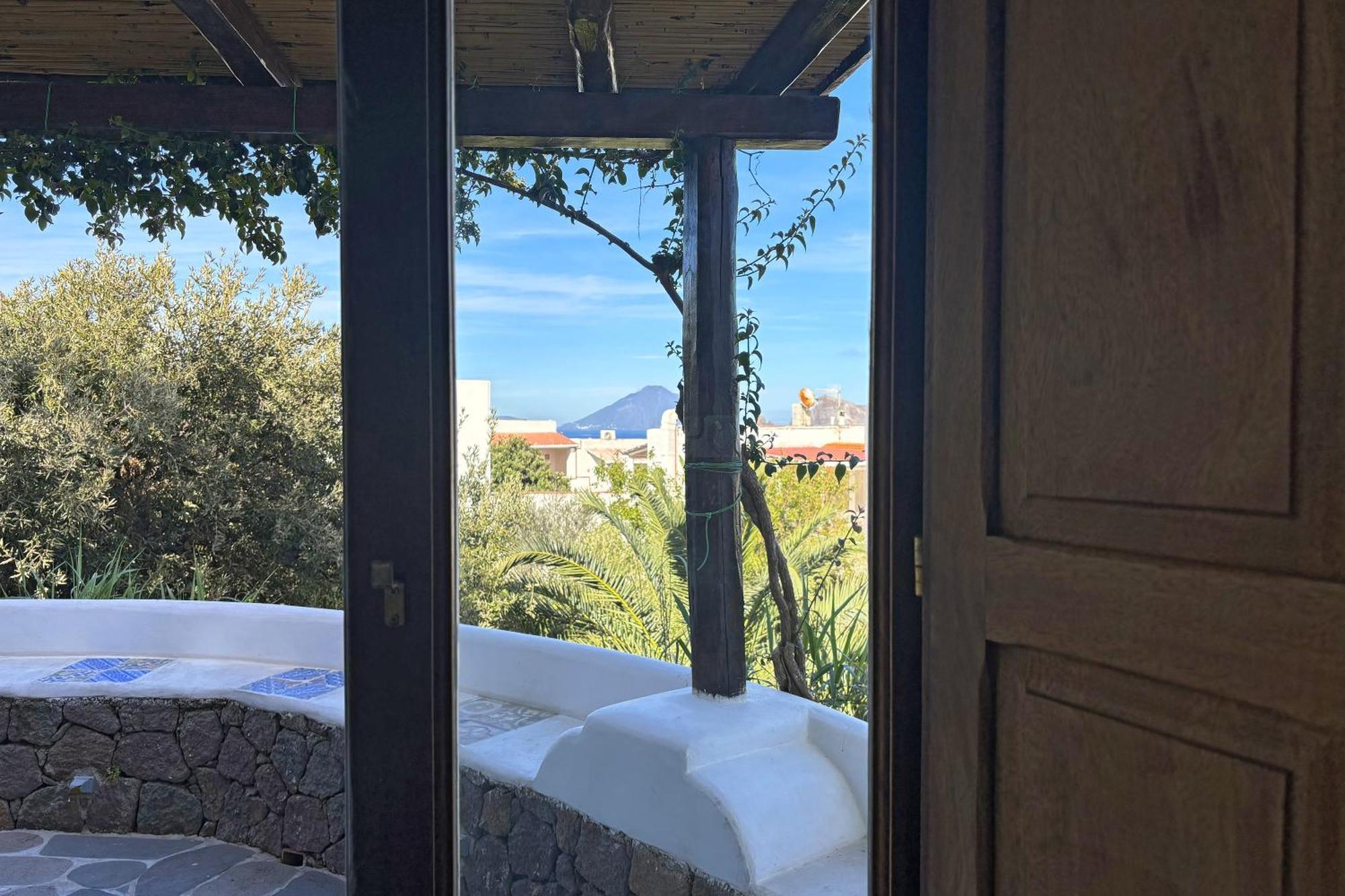 Dependance La Caletta Hotel Panarea Bagian luar foto