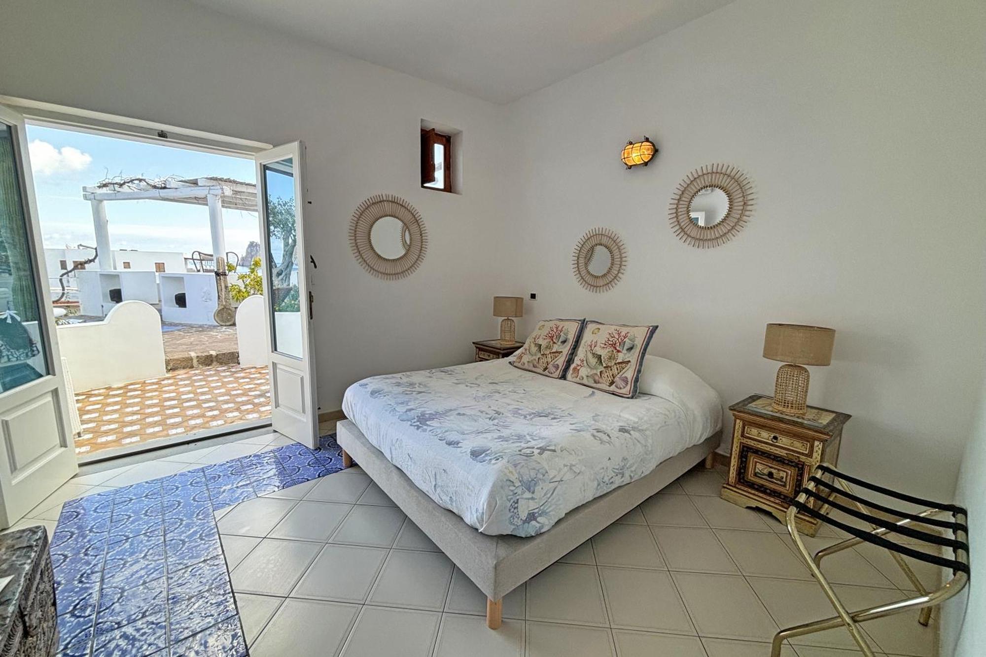 Dependance La Caletta Hotel Panarea Bagian luar foto