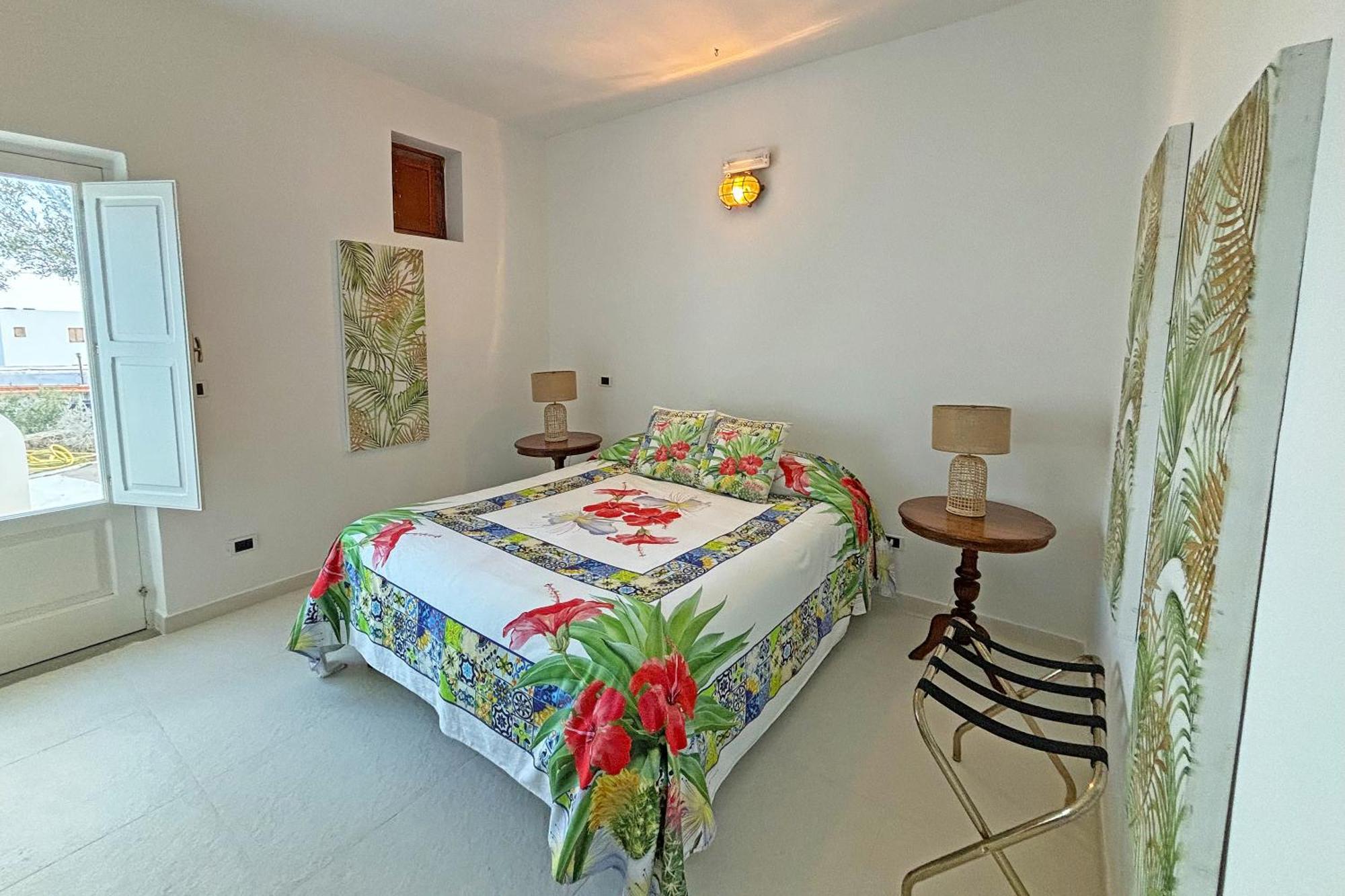 Dependance La Caletta Hotel Panarea Bagian luar foto