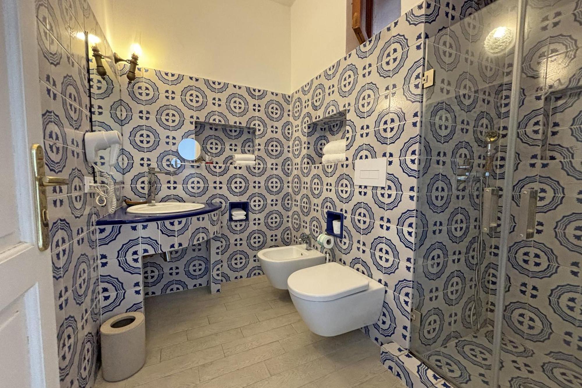 Dependance La Caletta Hotel Panarea Bagian luar foto